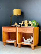 Load image into Gallery viewer, Pair of Pedestals
