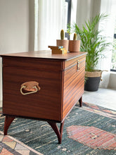 Load image into Gallery viewer, Vintage Kist by Aristo Craft