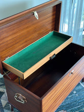 Load image into Gallery viewer, Vintage Kist by Aristo Craft