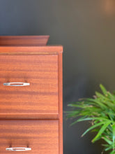 Load image into Gallery viewer, Chest of drawers