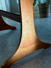 Load image into Gallery viewer, G-Plan Extendable Dining Table