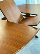 Load image into Gallery viewer, G-Plan Extendable Dining Table