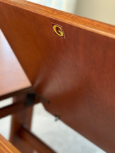 Load image into Gallery viewer, G-Plan Extendable Dining Table