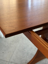 Load image into Gallery viewer, G-Plan Extendable Dining Table