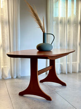 Load image into Gallery viewer, G-Plan Extendable Dining Table