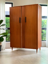 Load image into Gallery viewer, Retro Wardrobe