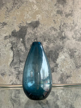 Load image into Gallery viewer, Glass Vases