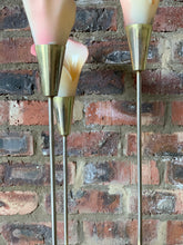 Load image into Gallery viewer, Vintage Arum Lilly Table Lamp