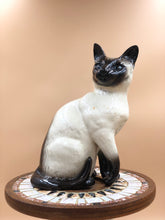 Load image into Gallery viewer, Beswick Siamese Cat