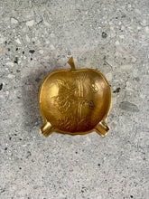 Load image into Gallery viewer, Retro Brass Ashtray