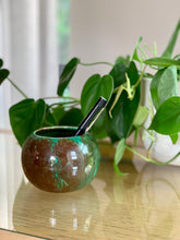 Load image into Gallery viewer, Retro Lucia Ware Bowl