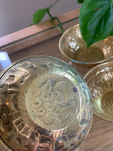 Load image into Gallery viewer, Vintage Set Of Brass Bowls