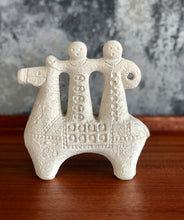 Load image into Gallery viewer, Aldo Londi Bitossi sandstone finish knight figure