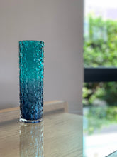 Load image into Gallery viewer, Bark Style Vase