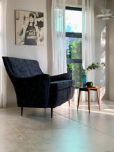 Load image into Gallery viewer, Mid-Century Parker Knoll Couch