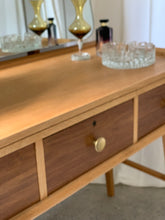 Load image into Gallery viewer, Mid-Century Dresser