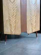 Load image into Gallery viewer, Retro Wardrobe