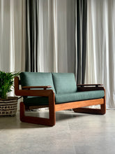 Load image into Gallery viewer, Grafton Everest Couch