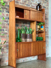 Load image into Gallery viewer, Retro Wall Unit
