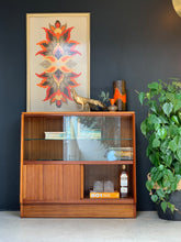 Load image into Gallery viewer, G-Plan Bookcase / Drinks Cabinet