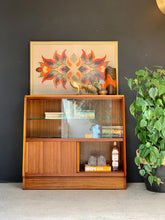 Load image into Gallery viewer, G-Plan Bookcase / Drinks Cabinet