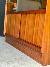 Load image into Gallery viewer, G-Plan Bookcase / Drinks Cabinet