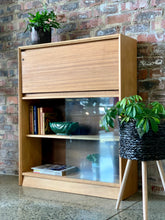 Load image into Gallery viewer, GIBBS writing bureau