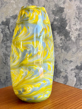 Load image into Gallery viewer, Glass Vase