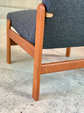 Load image into Gallery viewer, A Pair of Jørgen Bækmark Slipper Chairs