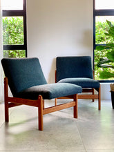 Load image into Gallery viewer, A Pair of Jørgen Bækmark Slipper Chairs