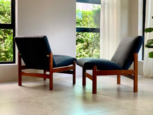 Load image into Gallery viewer, A Pair of Jørgen Bækmark Slipper Chairs