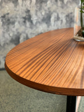 Load image into Gallery viewer, DS Vorster dining table