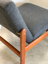 Load image into Gallery viewer, A Pair of Jørgen Bækmark Slipper Chairs