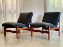 Load image into Gallery viewer, A Pair of Jørgen Bækmark Slipper Chairs