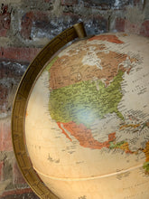 Load image into Gallery viewer, Novo Rico Globe