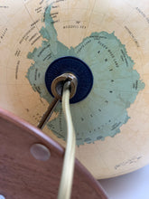 Load image into Gallery viewer, Novo Rico Globe
