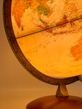 Load image into Gallery viewer, Novo Rico Globe