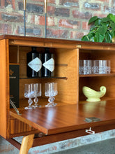 Load image into Gallery viewer, Mid-Century Duros Sideboard