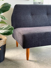 Load image into Gallery viewer, Retro Daybed