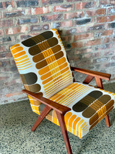 Load image into Gallery viewer, Mid-Century Armchair