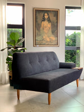 Load image into Gallery viewer, Retro Daybed