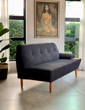 Load image into Gallery viewer, Retro Daybed