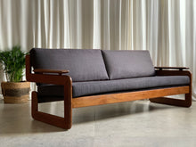 Load image into Gallery viewer, Retro Grafton Everest Couch