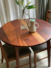 Load image into Gallery viewer, Vintage Round Table