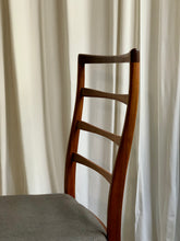 Load image into Gallery viewer, Pair Of Mid-Century Dining Chairs