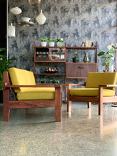 Load image into Gallery viewer, Retro Cubist Chair