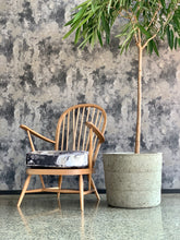 Load image into Gallery viewer, Lubis occasional chair