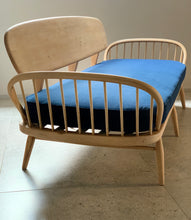 Load image into Gallery viewer, Mid-Century Lubis Daybed/Couch