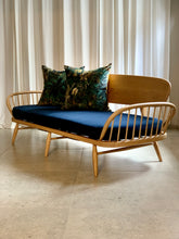 Load image into Gallery viewer, Mid-Century Lubis Daybed/Couch