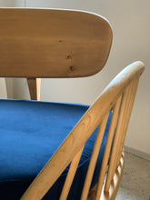 Load image into Gallery viewer, Mid-Century Lubis Daybed/Couch